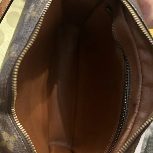 AUTHENTIC - Louis Vuitton Crossbody Bag  Monogram Canvas (certificate included) - Picture 7 of 8